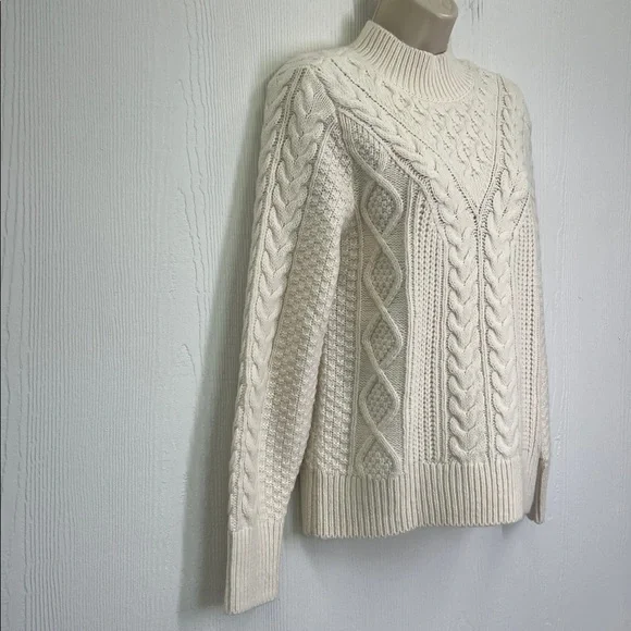 Abercrombie And Fitch - Soft Cream Mock Neck Cable Knit Sweater Size Small - Picture 3 of 10